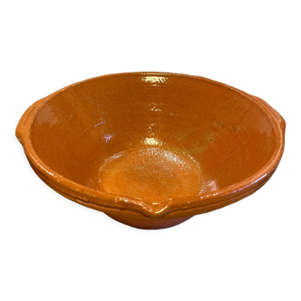 Antique salad bowl in glazed terracotta