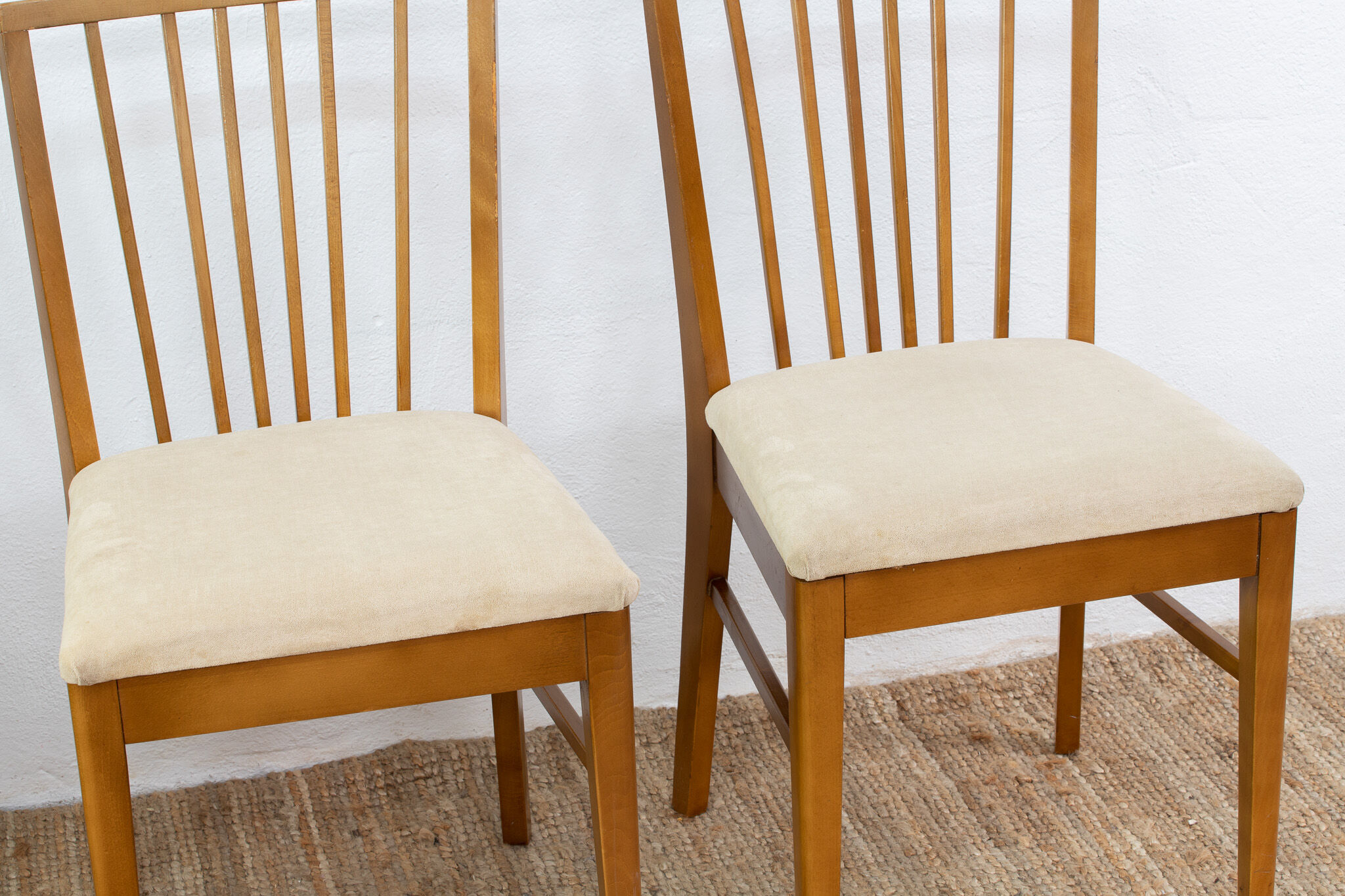 Vintage Scandinavian Chair – 46 cm