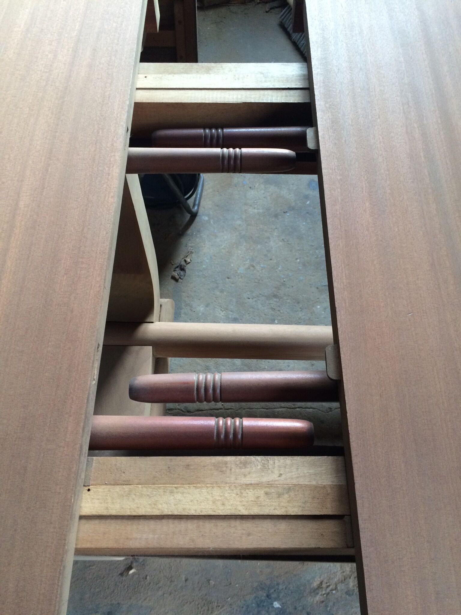 Art Deco dining table in Rio rosewood