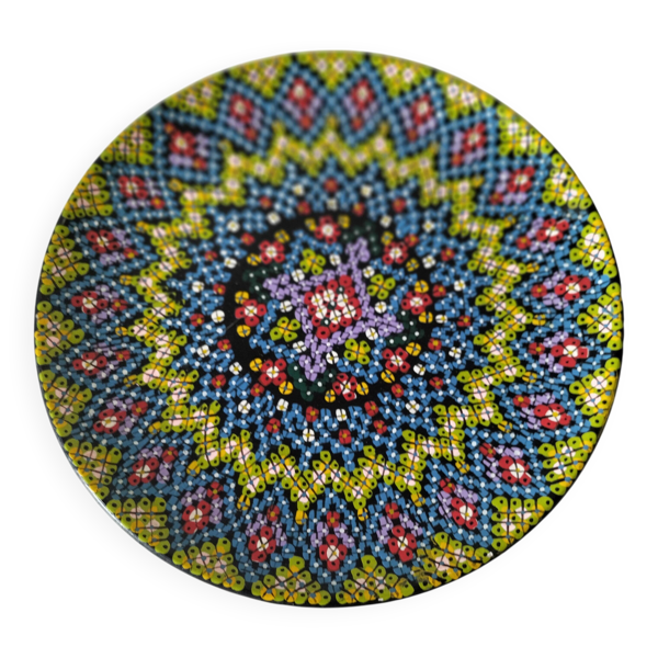 Assiette décorative artisanale de Fès – motif zellige multicolore
