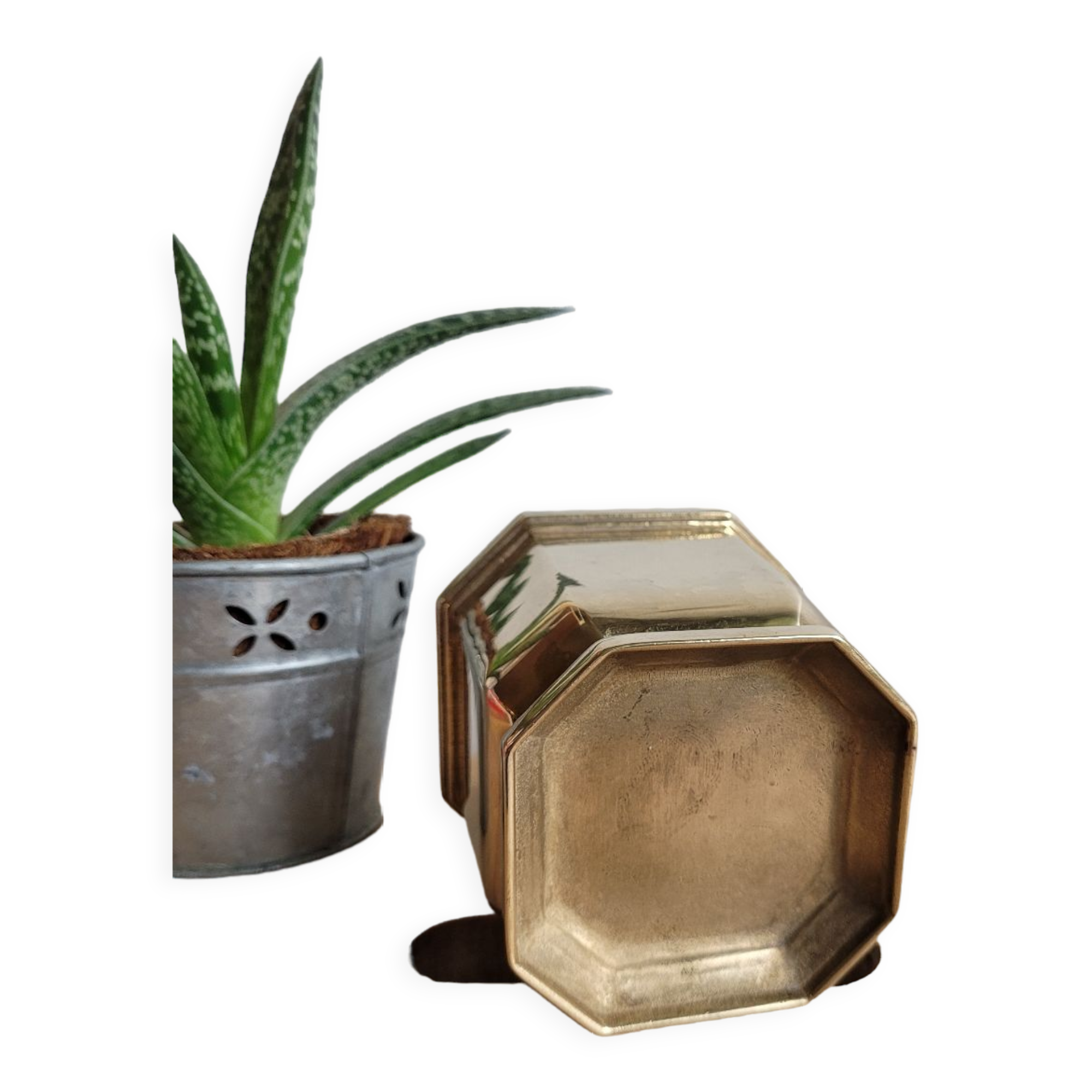 Octagonal brass pot cover