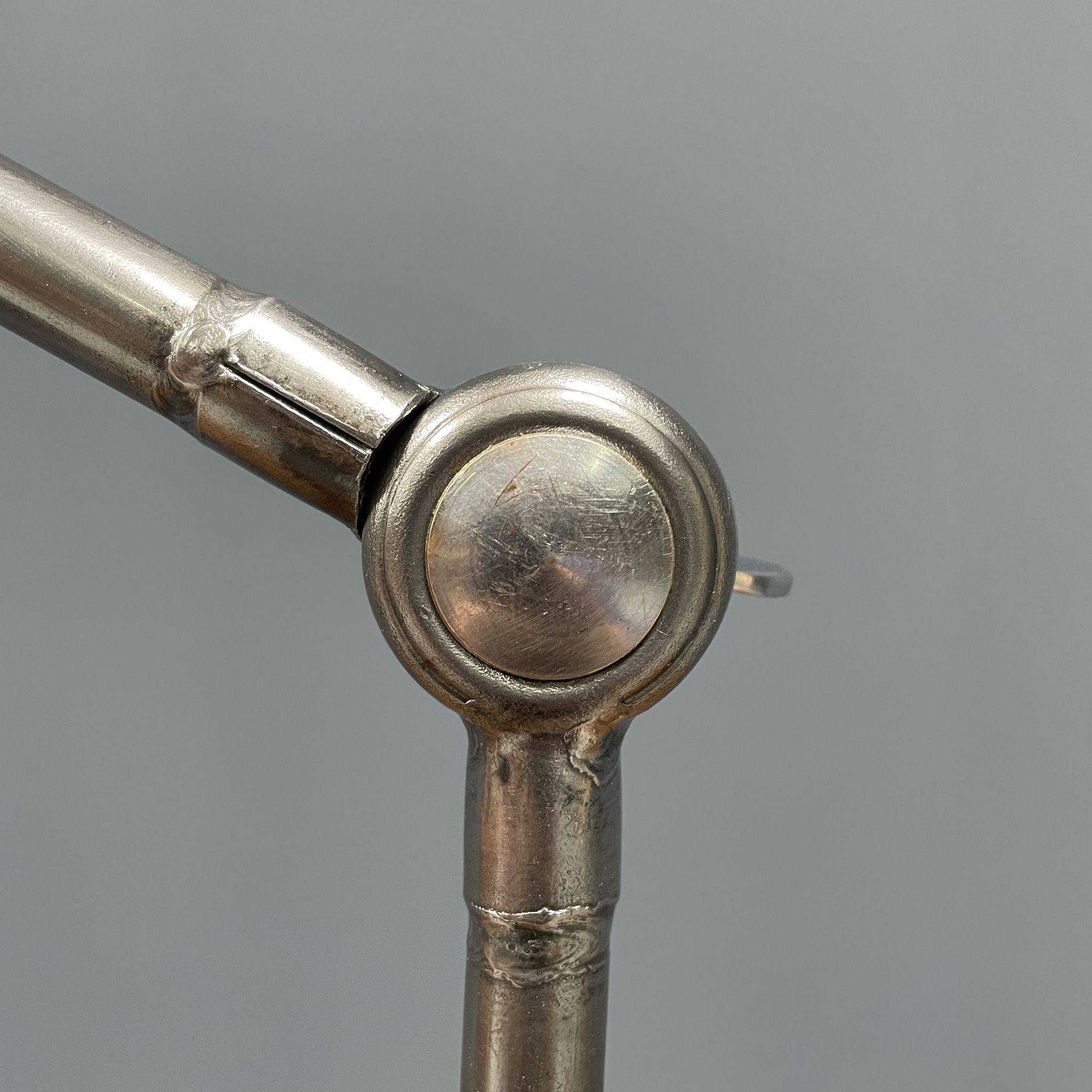 Lampe de table d’atelier Kaiser idell modèle 6726 polie des années 1930