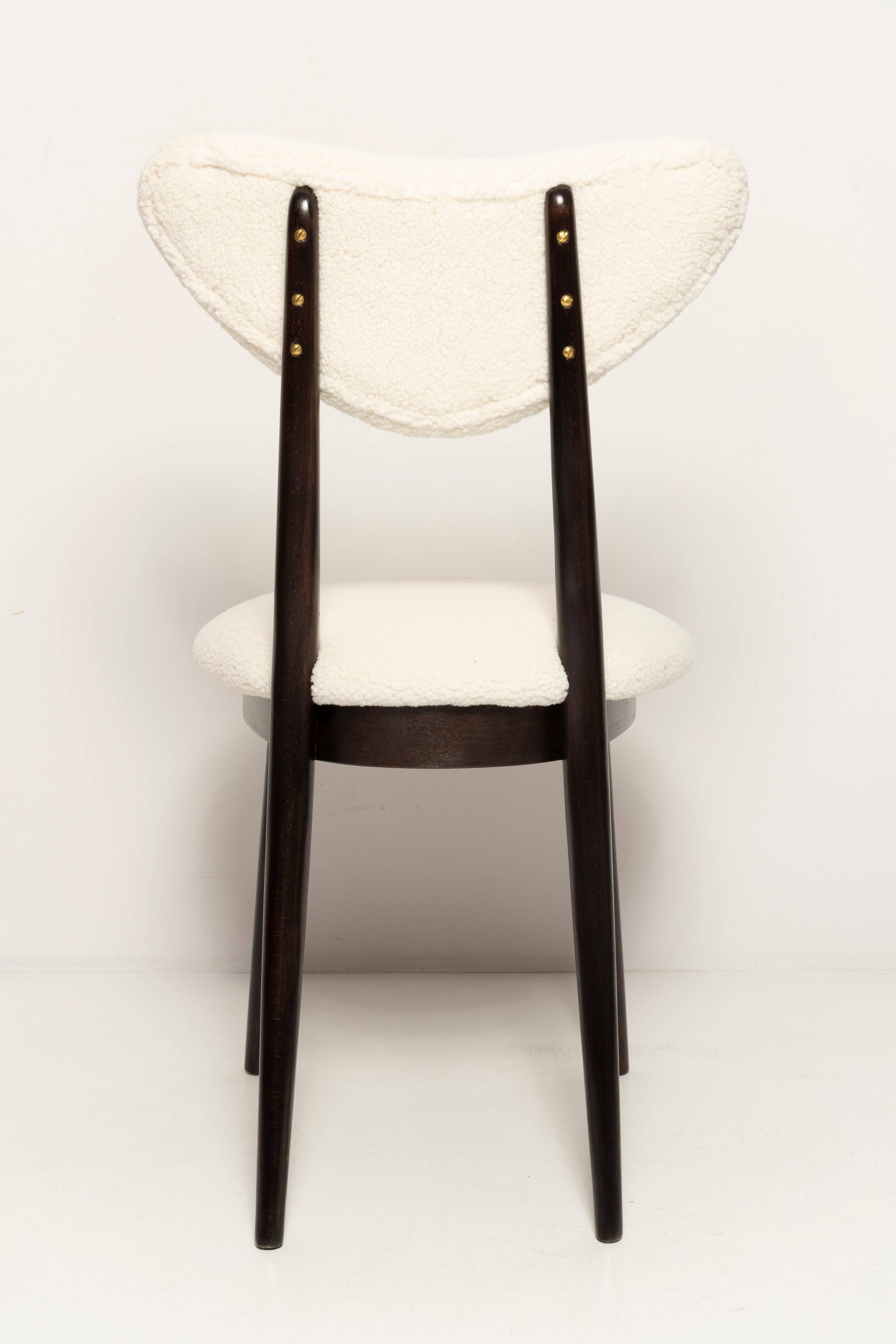 Light heart-shaped chair in boucle from the mid-century, Europe, 1960s.