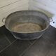 Oval zinc basin or bathtub