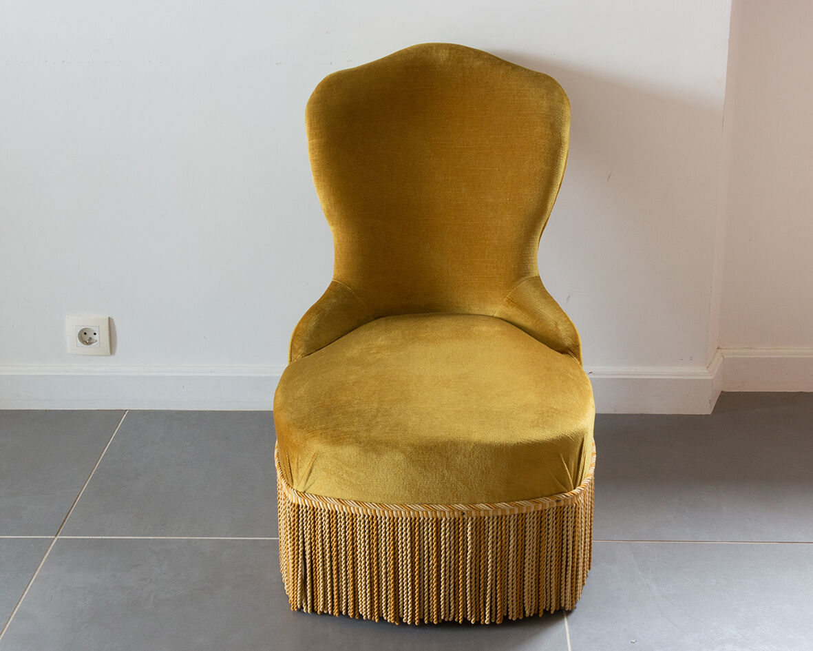 Gold toad chair