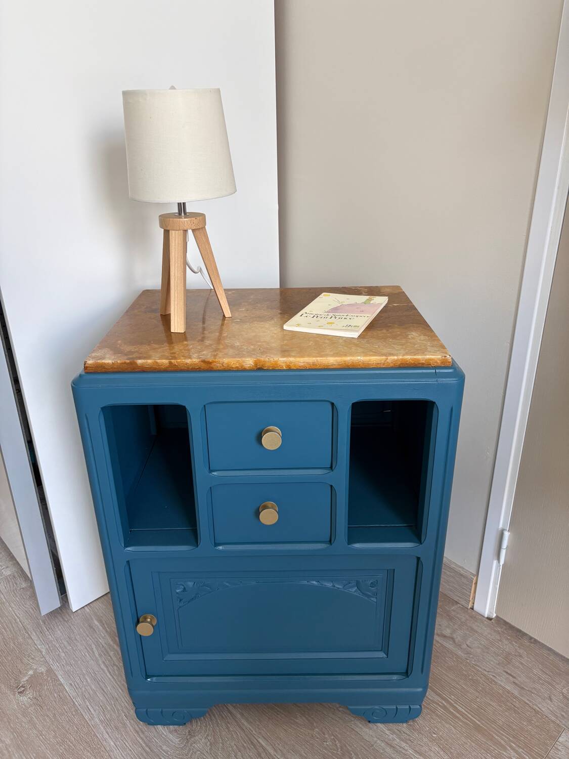 Art Deco bedside table reimagined – Teal & Onyx Marble