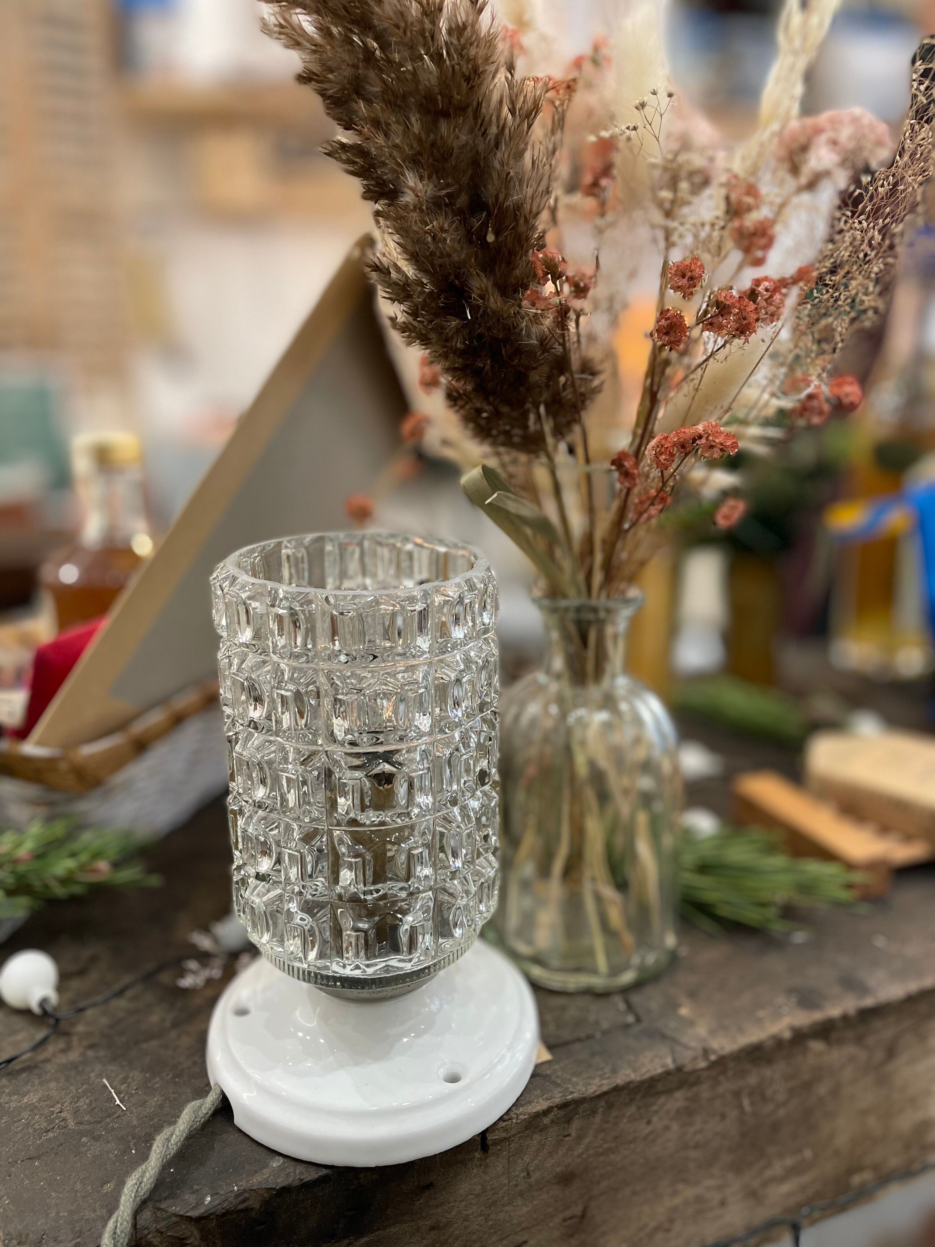 Table lamp - Globe in chiseled glass 50s