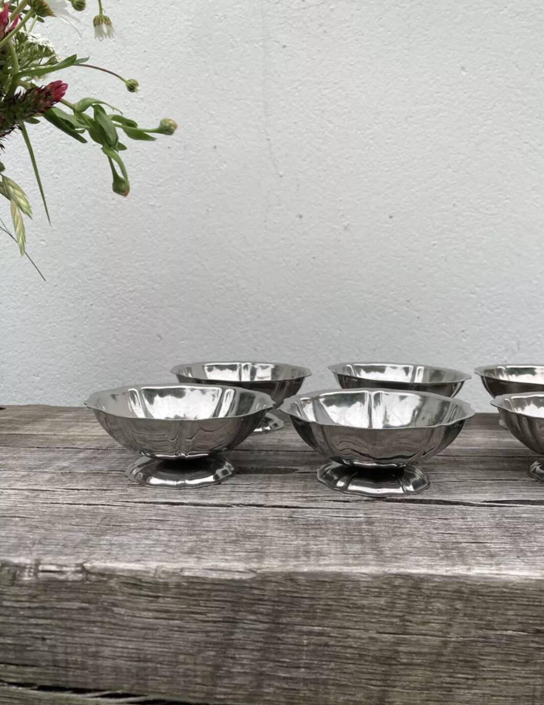 8 stainless steel cups 1970