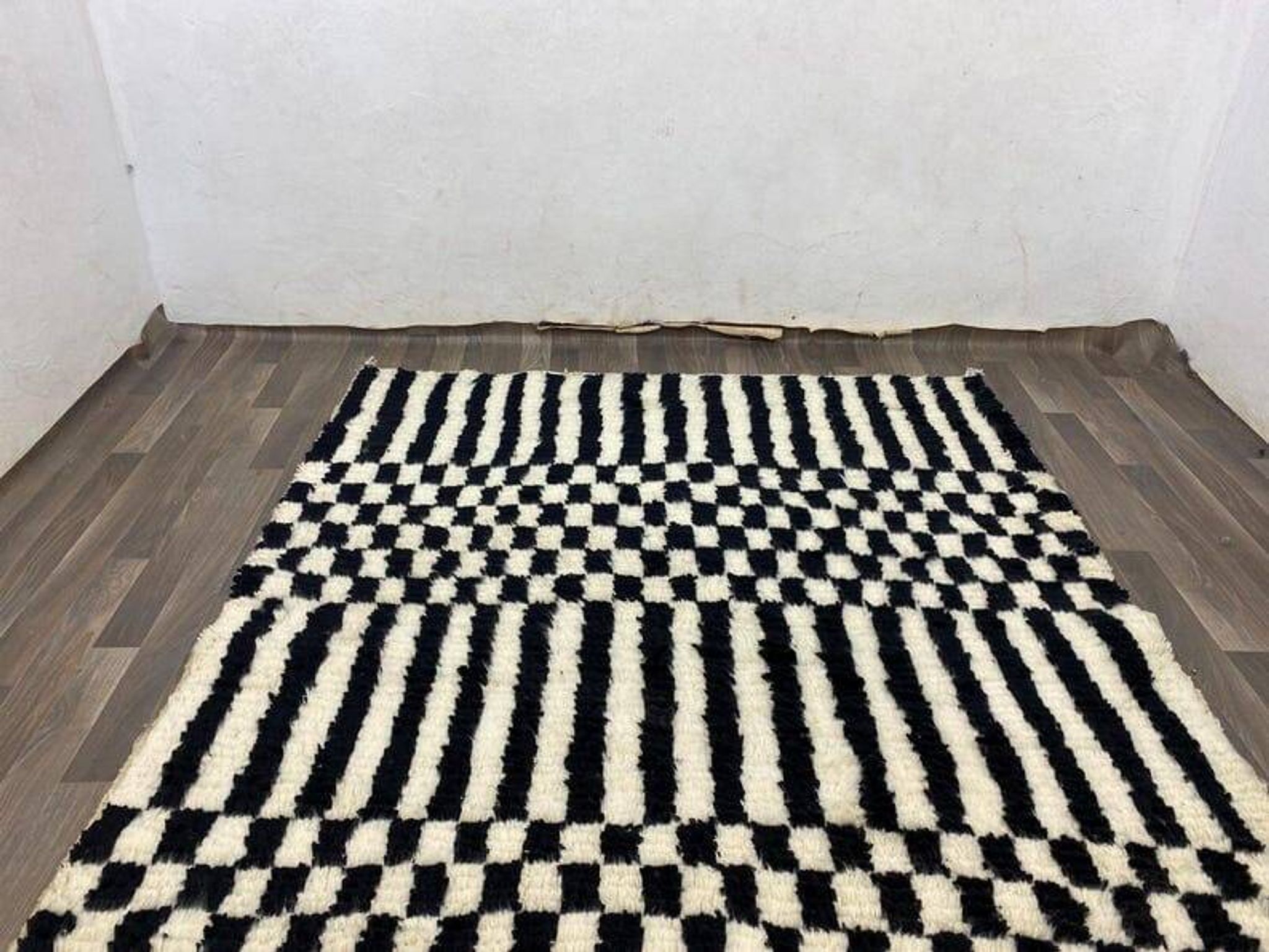 Tapis berbere blanc et noir fait main