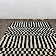 Tapis berbere blanc et noir fait main