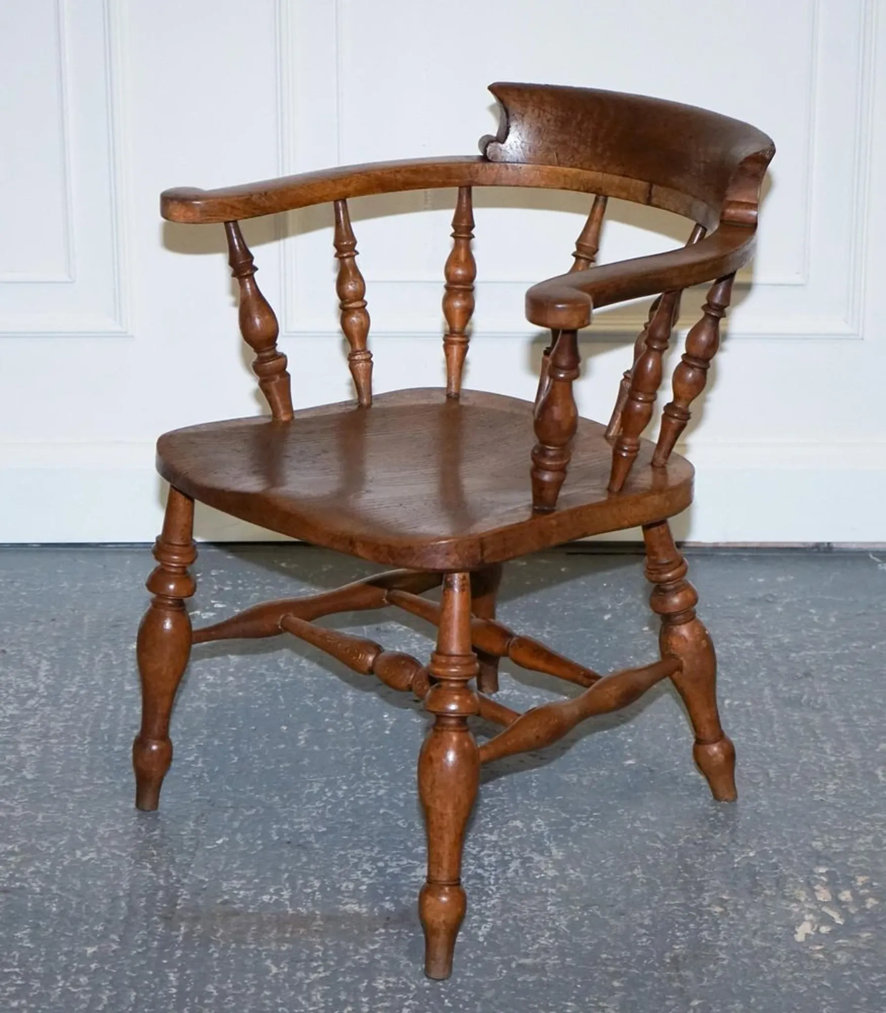 Edwardian Oak Captain's Chair for Smokers, 1900s