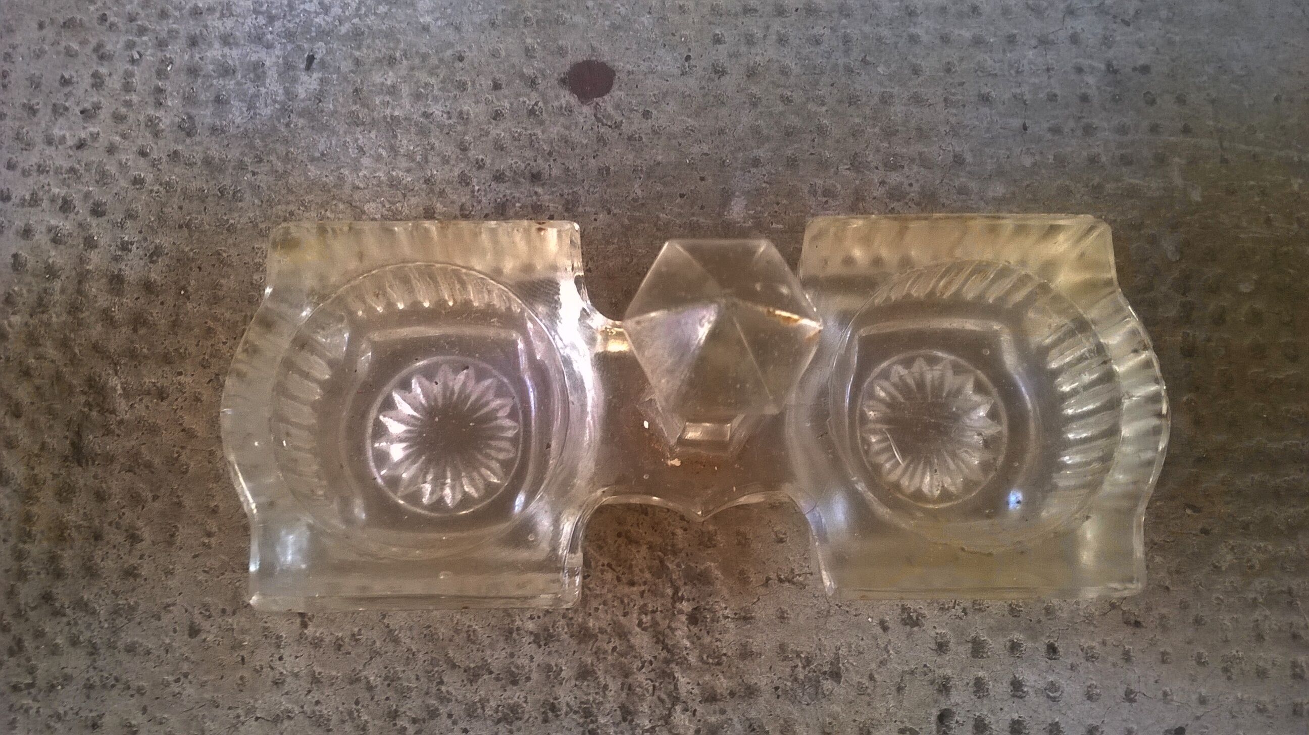 Saleron salt and vintage pepper