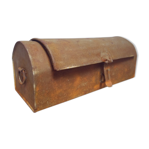Boite métal de plombier