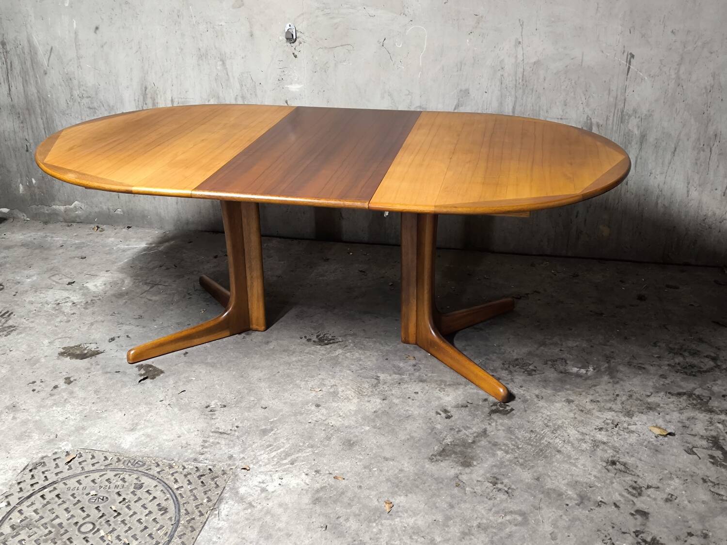 Table scandinave vintage années 60