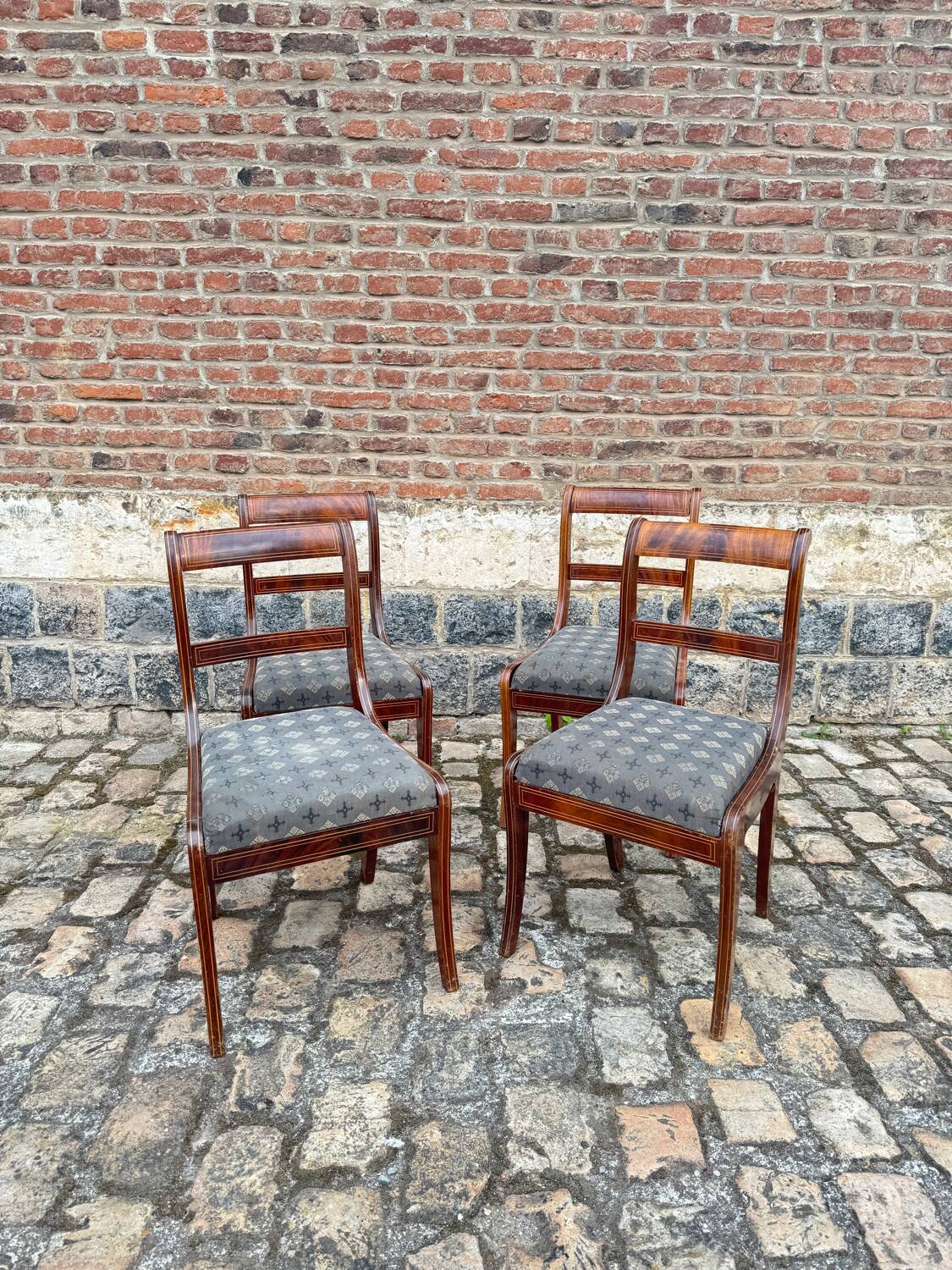 Suite De Quatre Chaises De Salle à Manger En Acajou D’époque Charles X XIX Eme Siècle