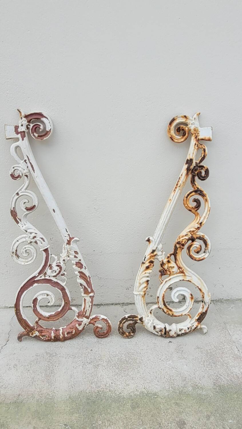 Hunting wheels gate jib bourgeois house in cast iron 19th