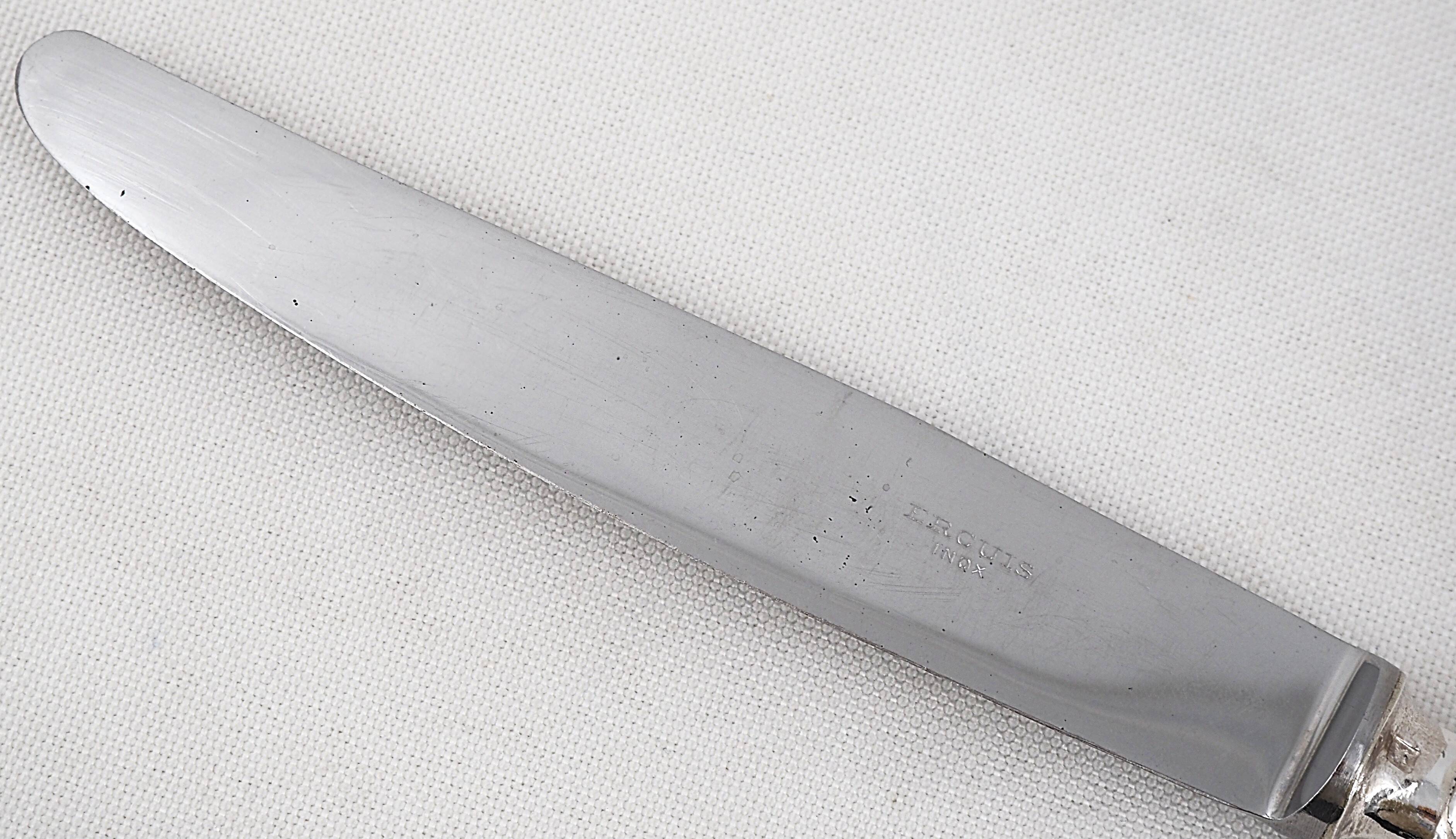 Ercuis Trianon, Rubans, 12 silver-plated table knives, excellent condition.