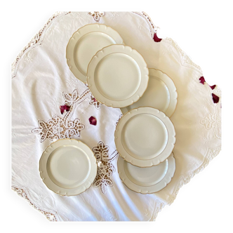 Service de 6 assiettes dessert porcelaine ancienne blanc cassé et liseré or