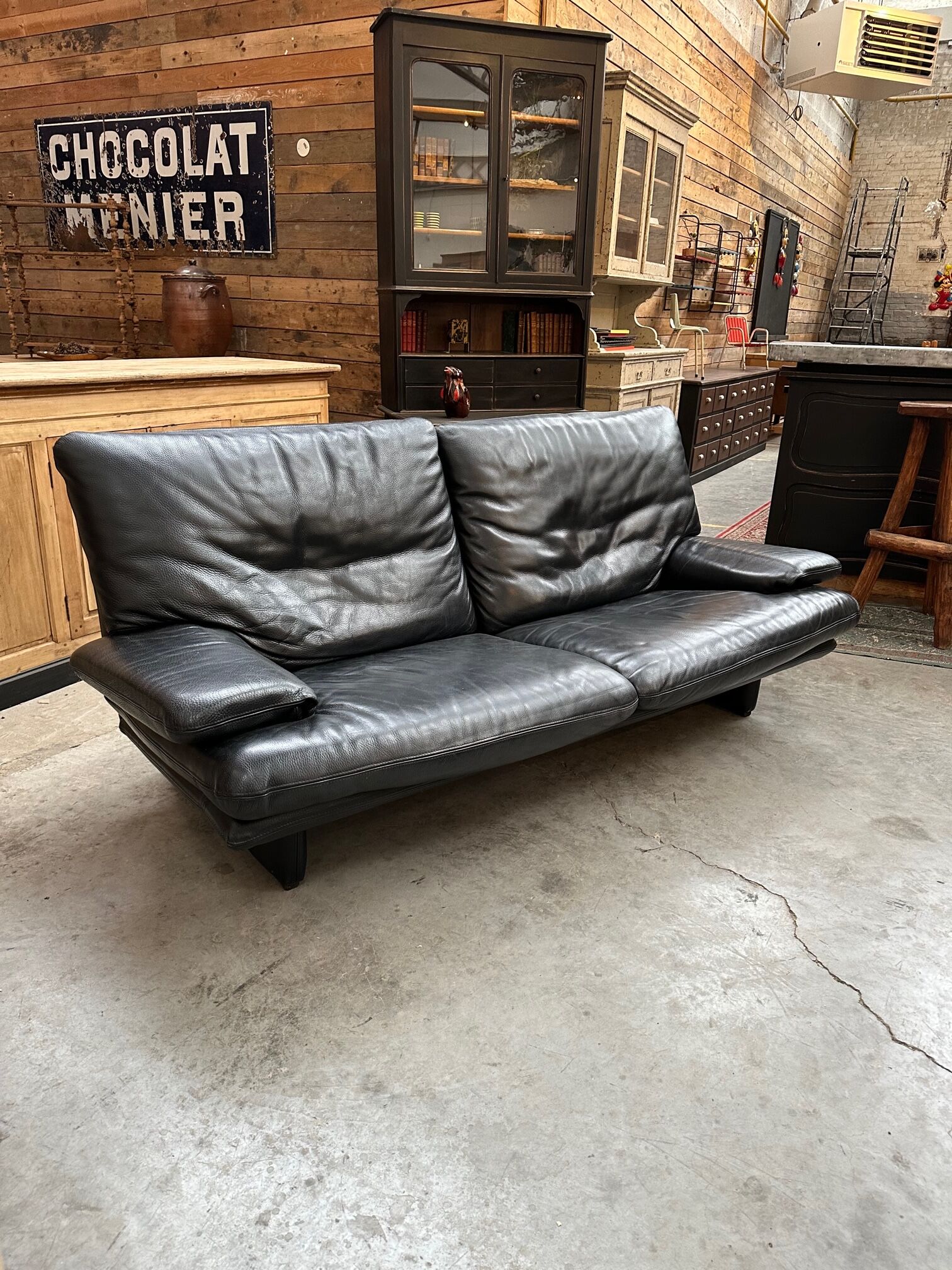 Italian design leather lounge