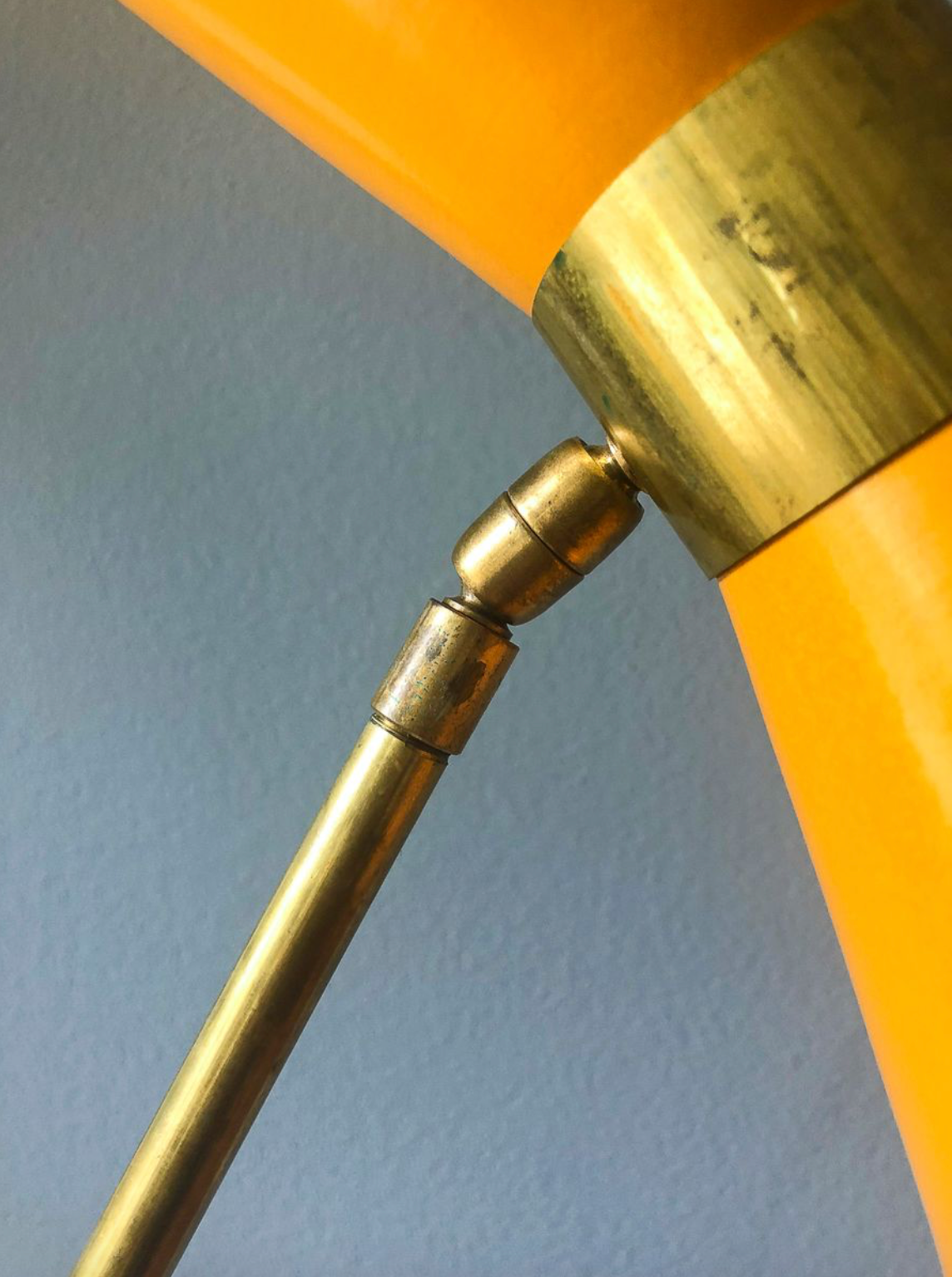 Mid-century italian yellow diabolo floor lamp