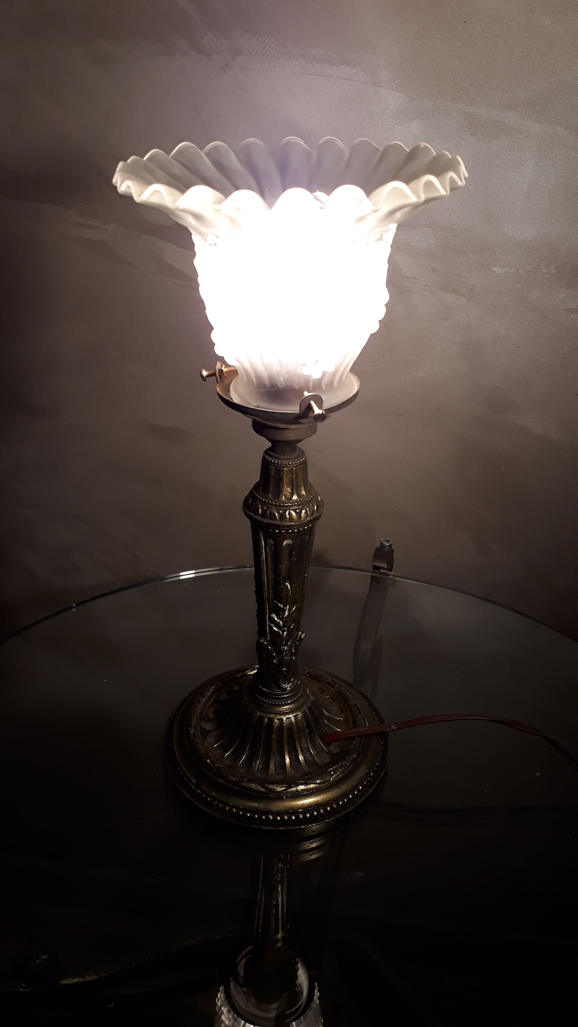 art nouveau lamp 1900 has 30 tulip very pretty napoleon style, 32x12