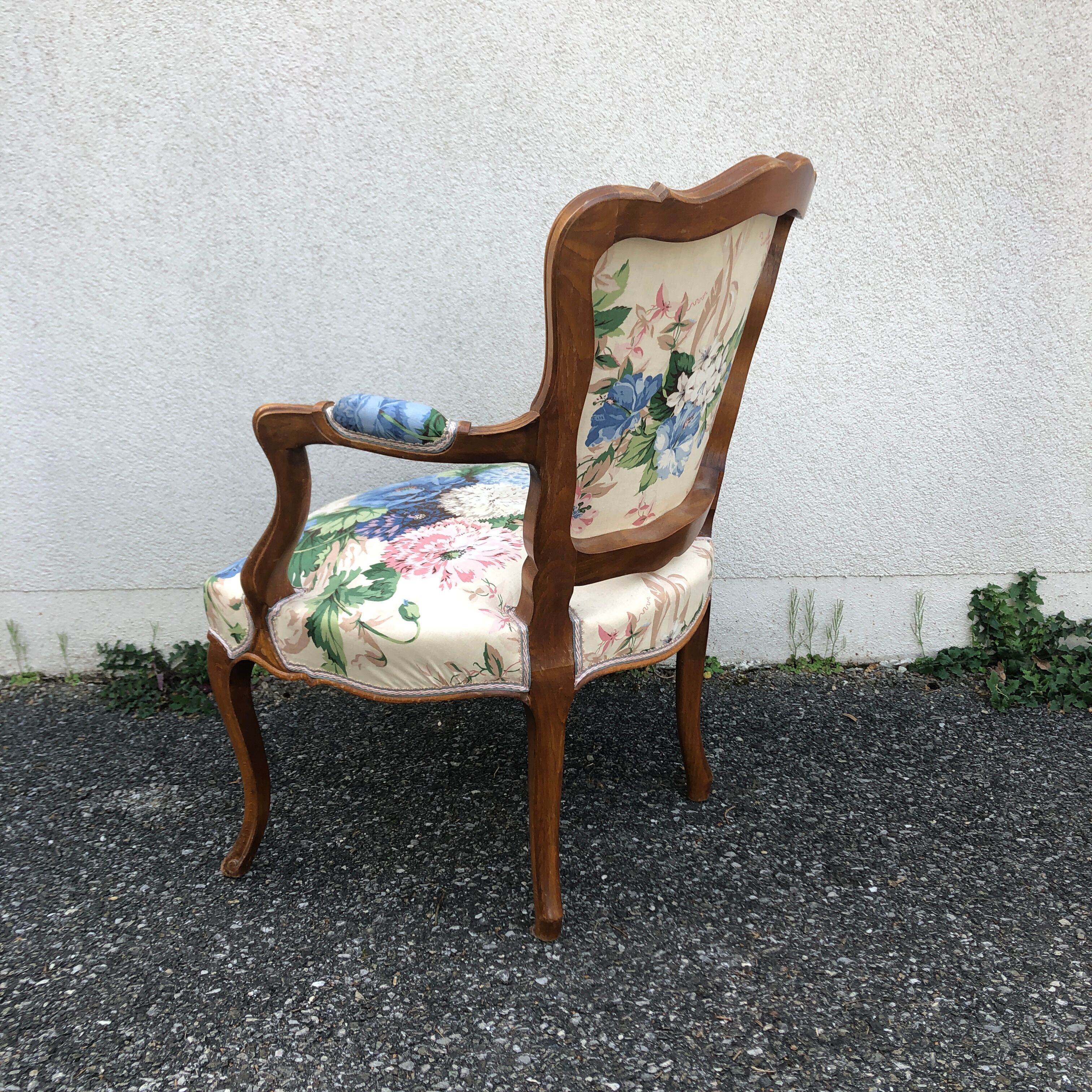 Cabriolet armchair