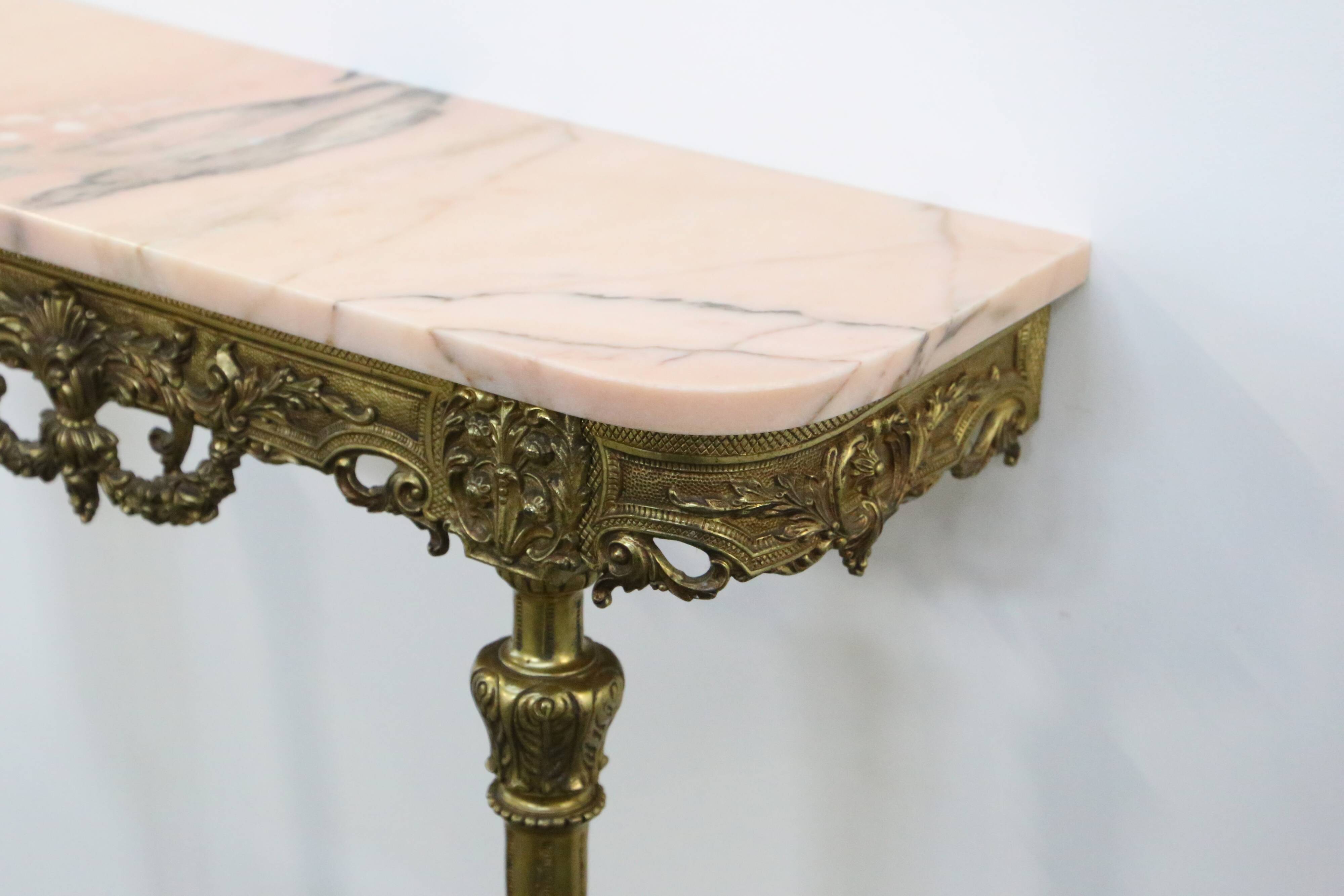 Console in brass and pink alabaster
