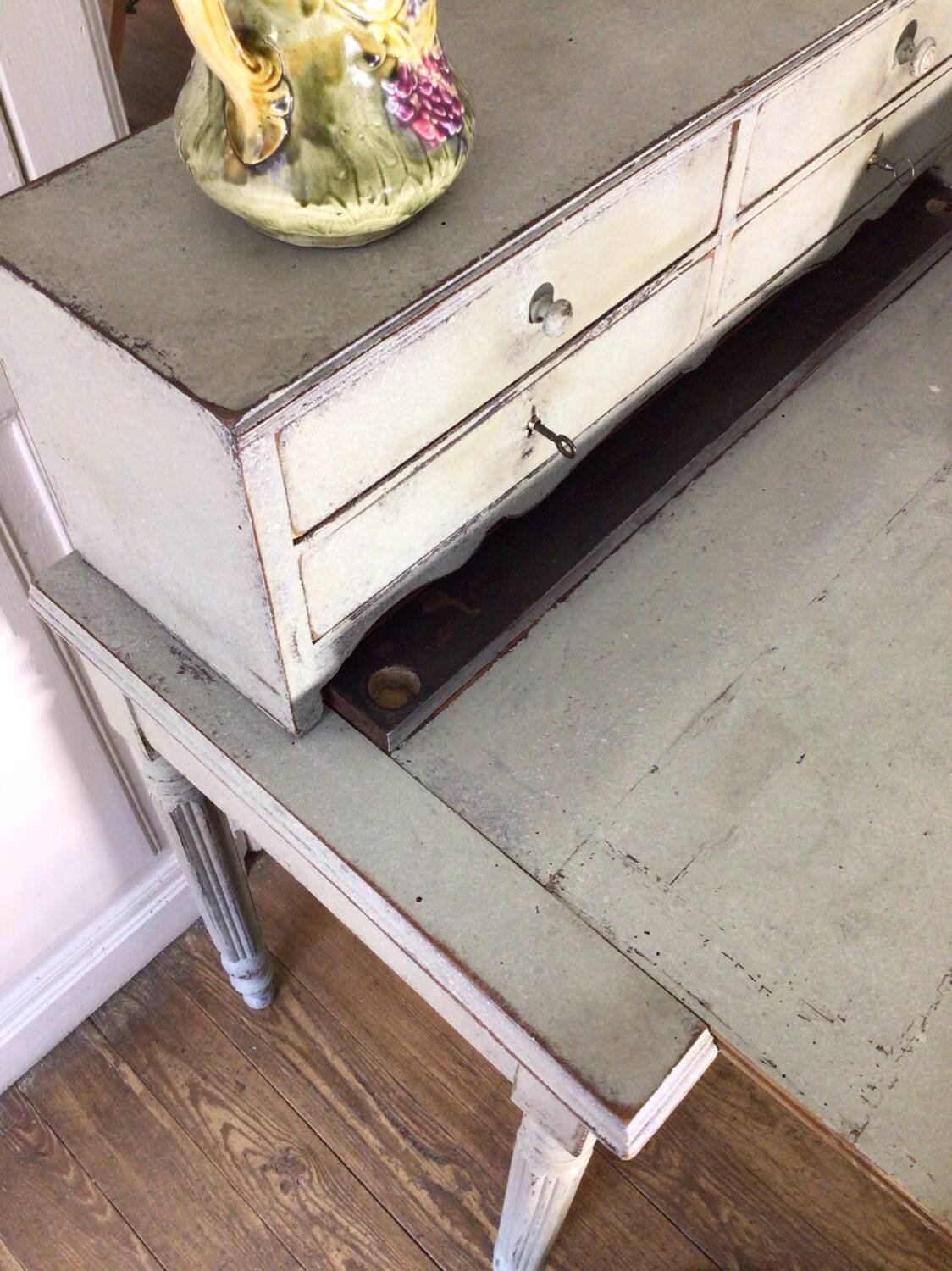 Desk happiness of the day 19th century