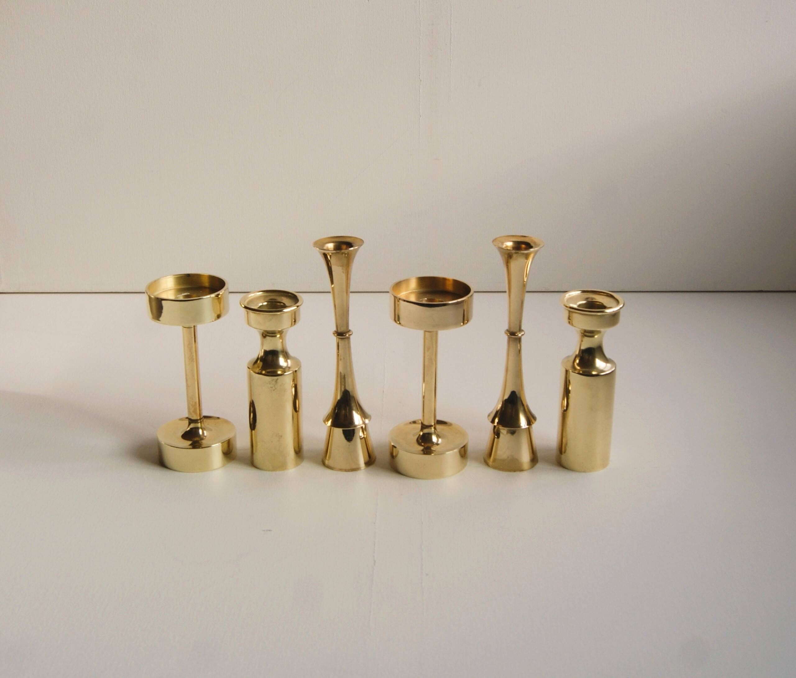 A set of six brass candle holder in mid-century modern design - Denmark 1970s.