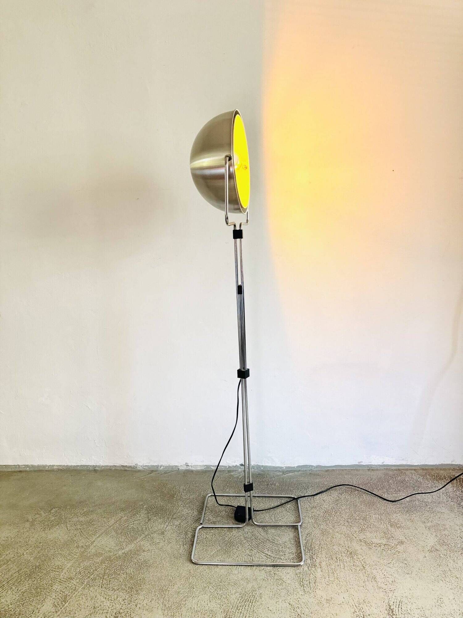 D2017 'Eclipse' Floor Lamp By Evert Jelles For Raak Amsterdam, The Netherlands 1960S