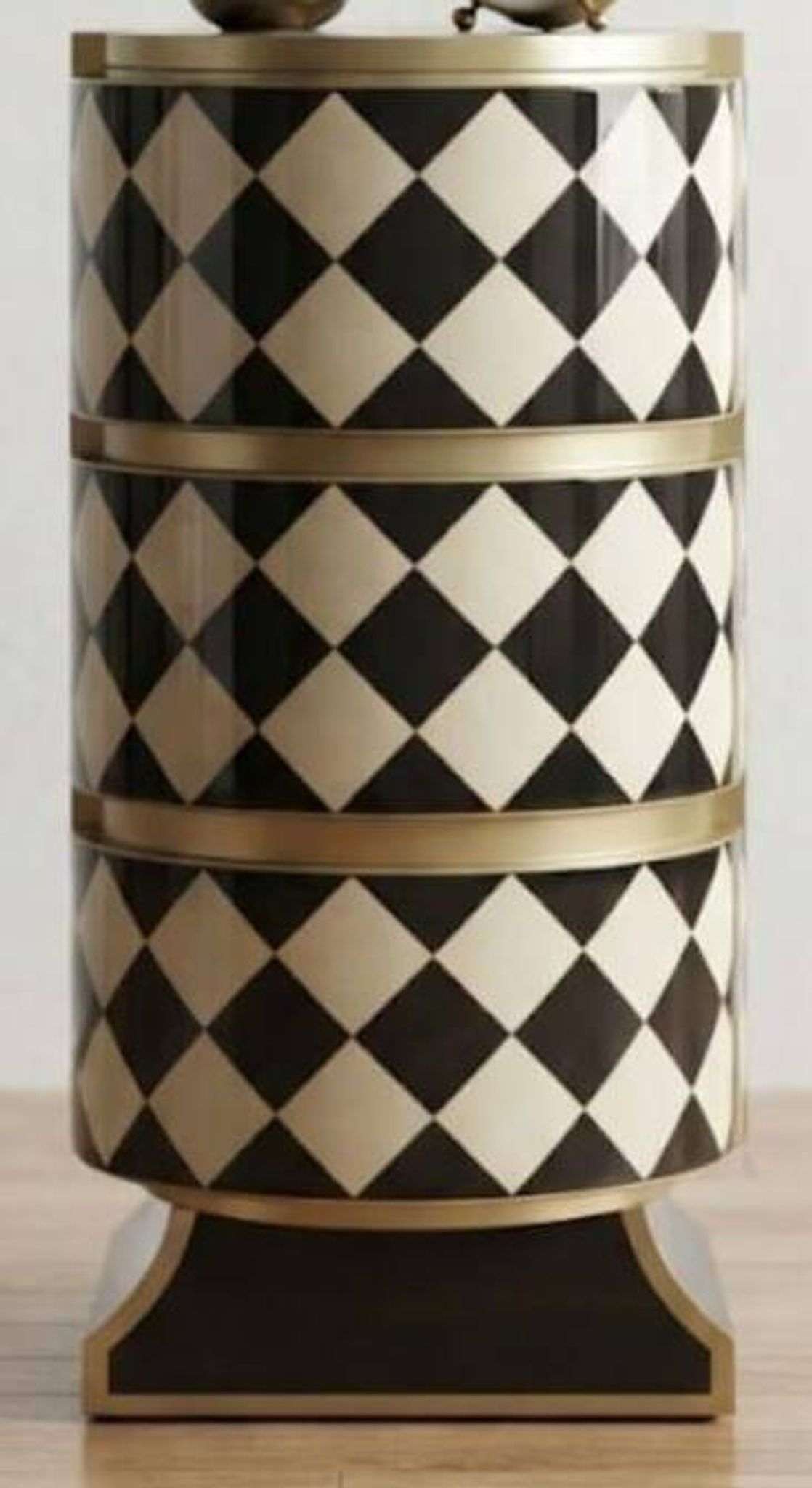 Paire de tables de chevet Art Déco en bois de hêtre noir et blanc
