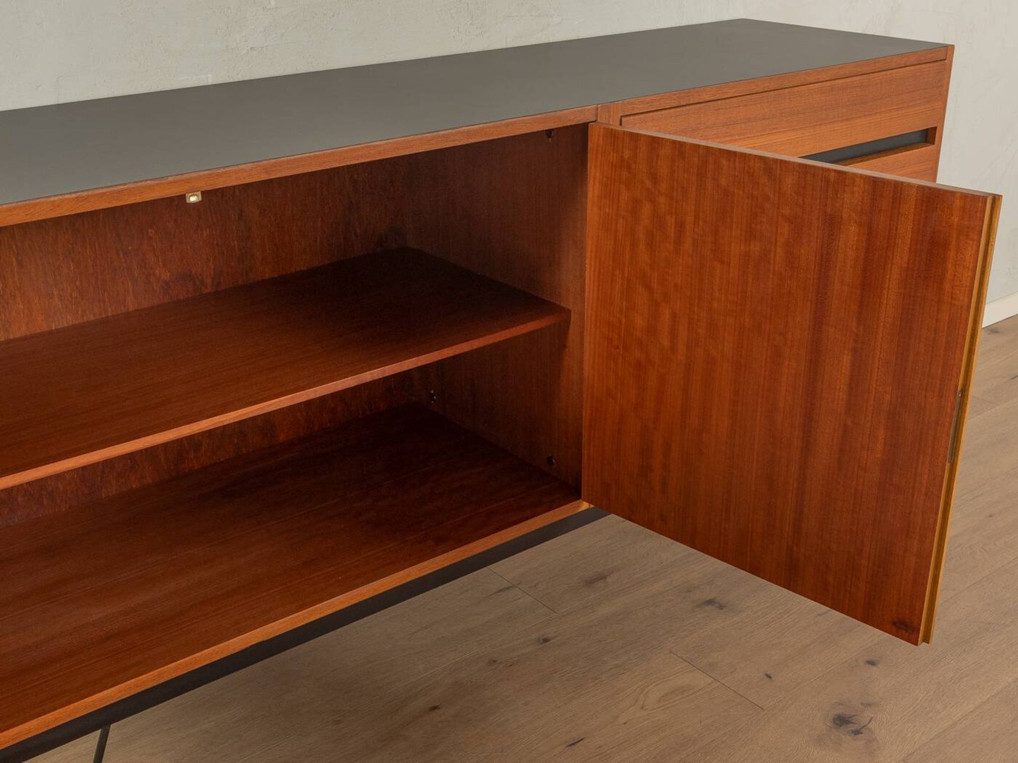 Buffet à tiroirs, années 1960