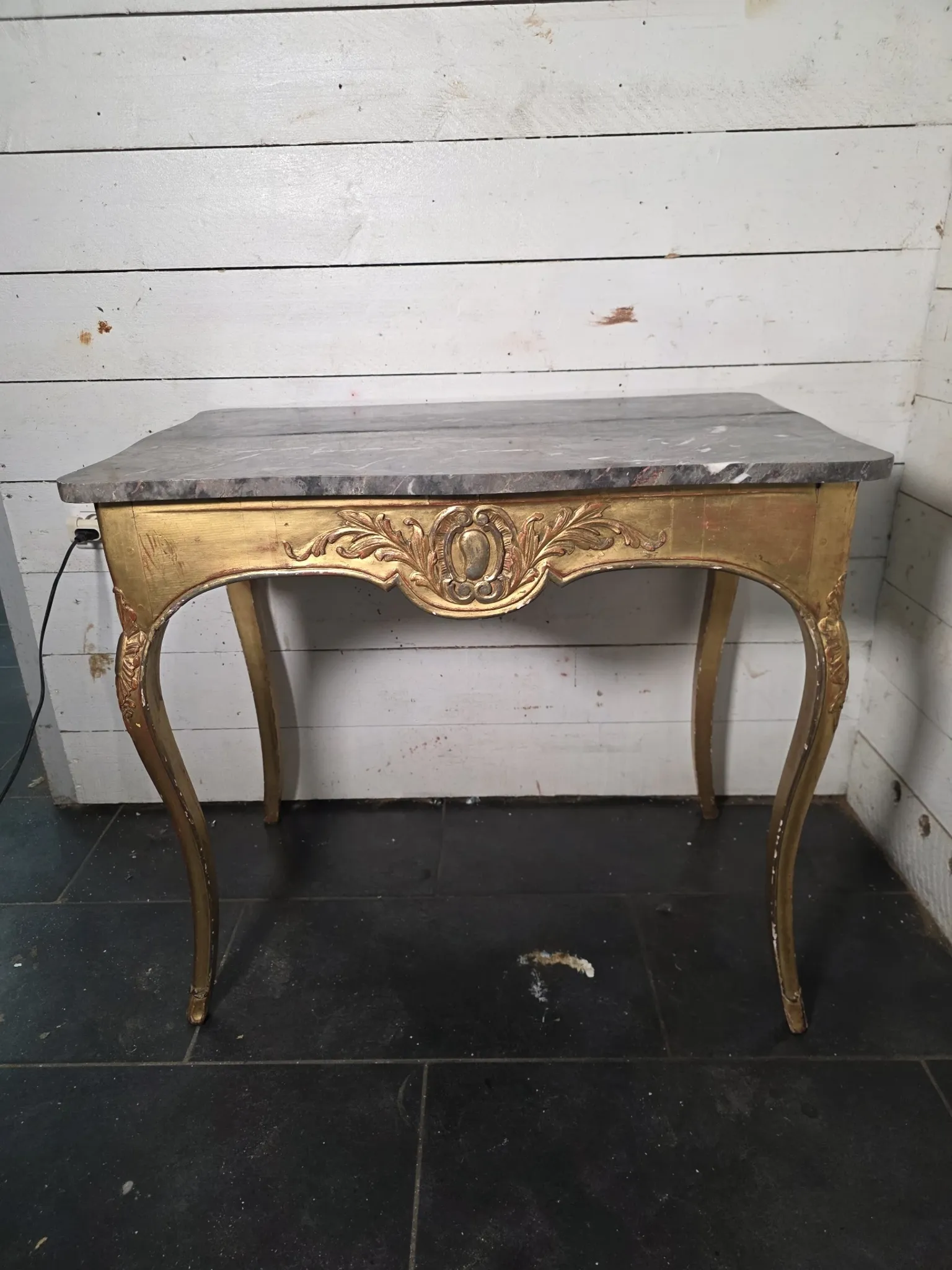 Console/table de milieu style Louis XV doré XIXè 