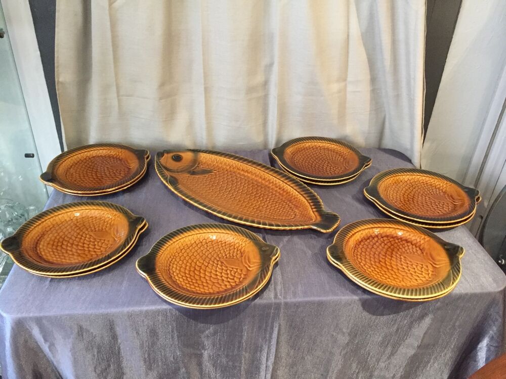Vintage fish service Sarreguemines 12 plates 2 legumiers 1 main course 1 sausage