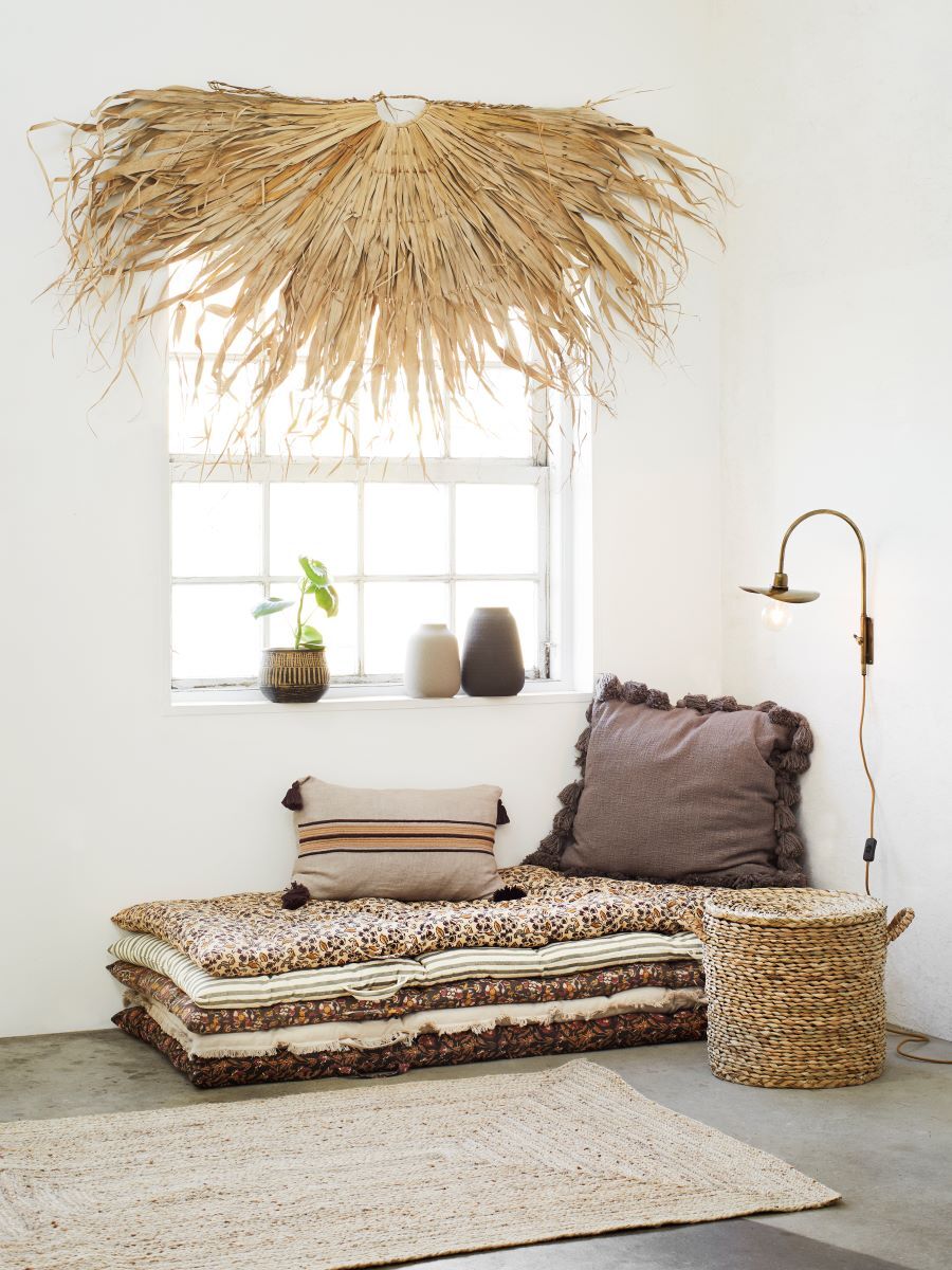 Aged brass wall lamp