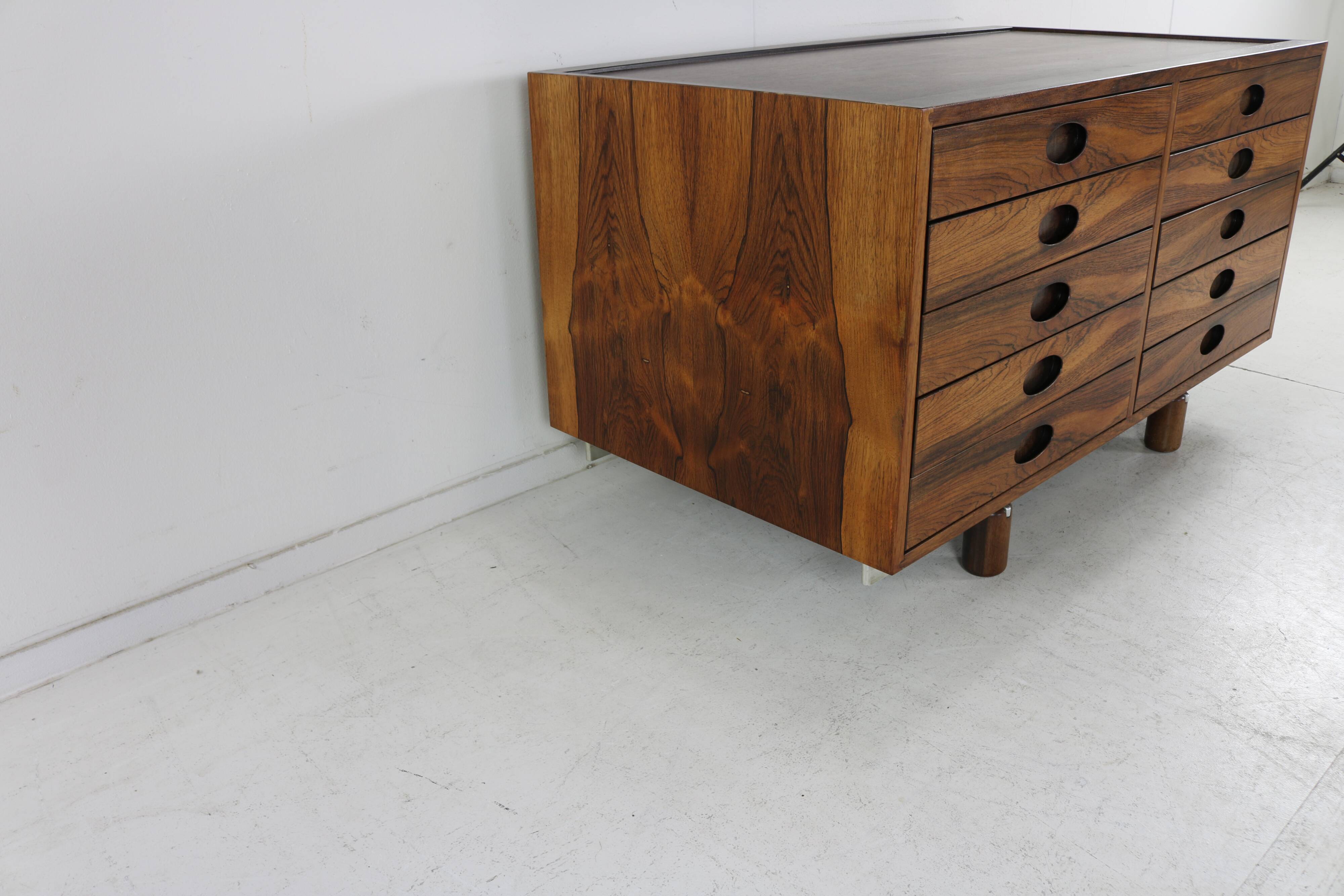 Beautiful italian design secretary desk by Frattini for Bernini
