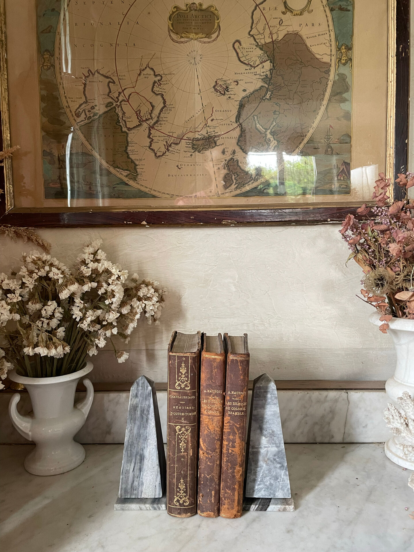 pair of obelisk bookends in marble Art Deco style