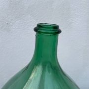 Grande dame Jeanne en verre vert