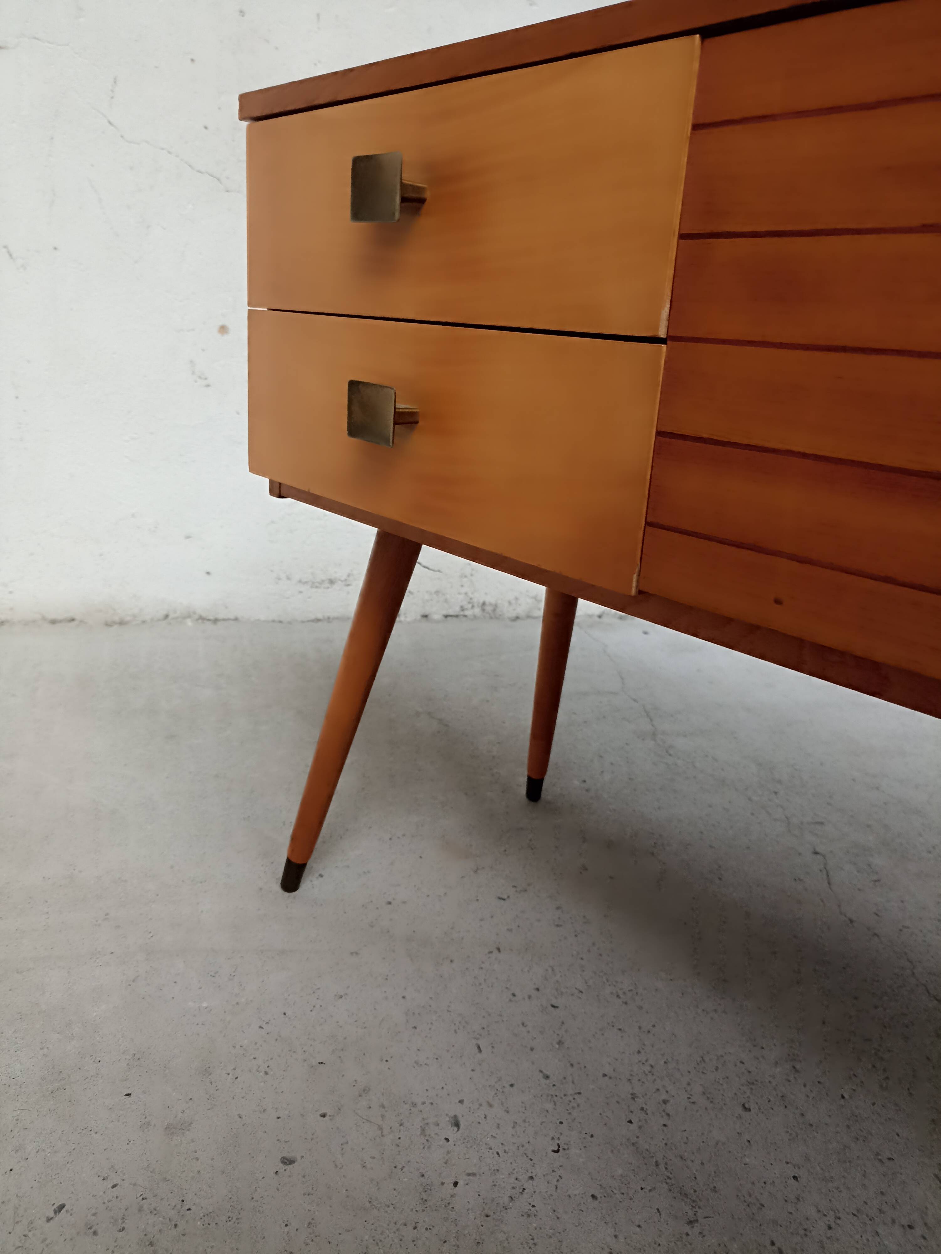 Meuble vintage scandinave