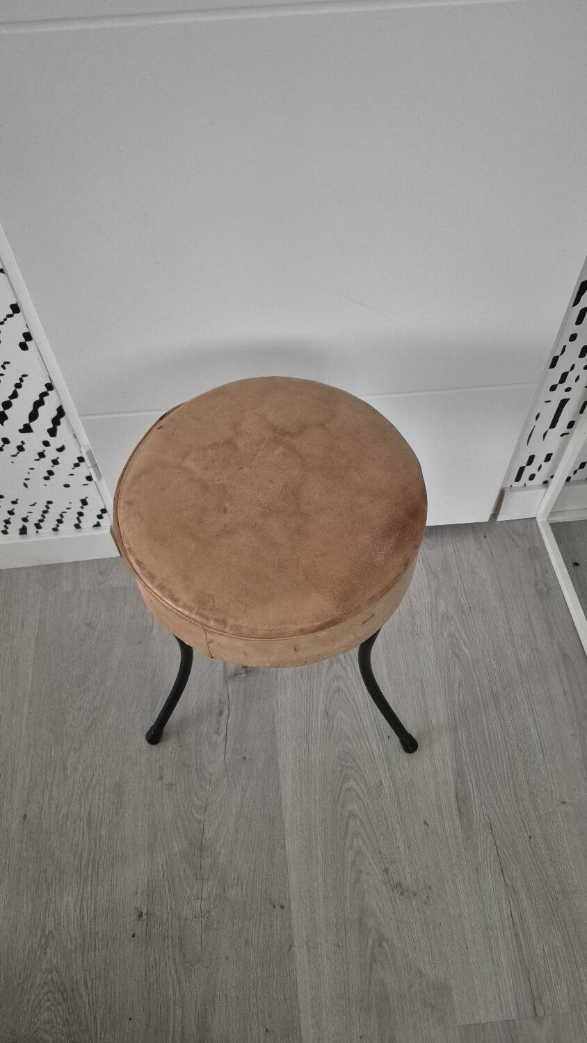 Piano stool