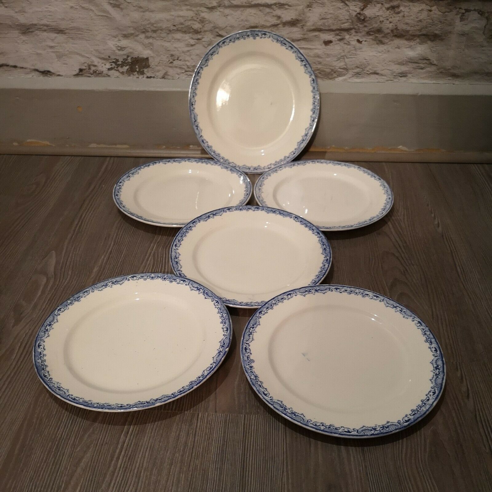 Série de 6 assiettes en faïences Sarreguemines modèle Fontanges