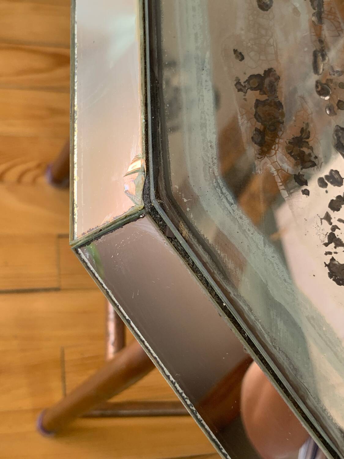 Octagonal mirror