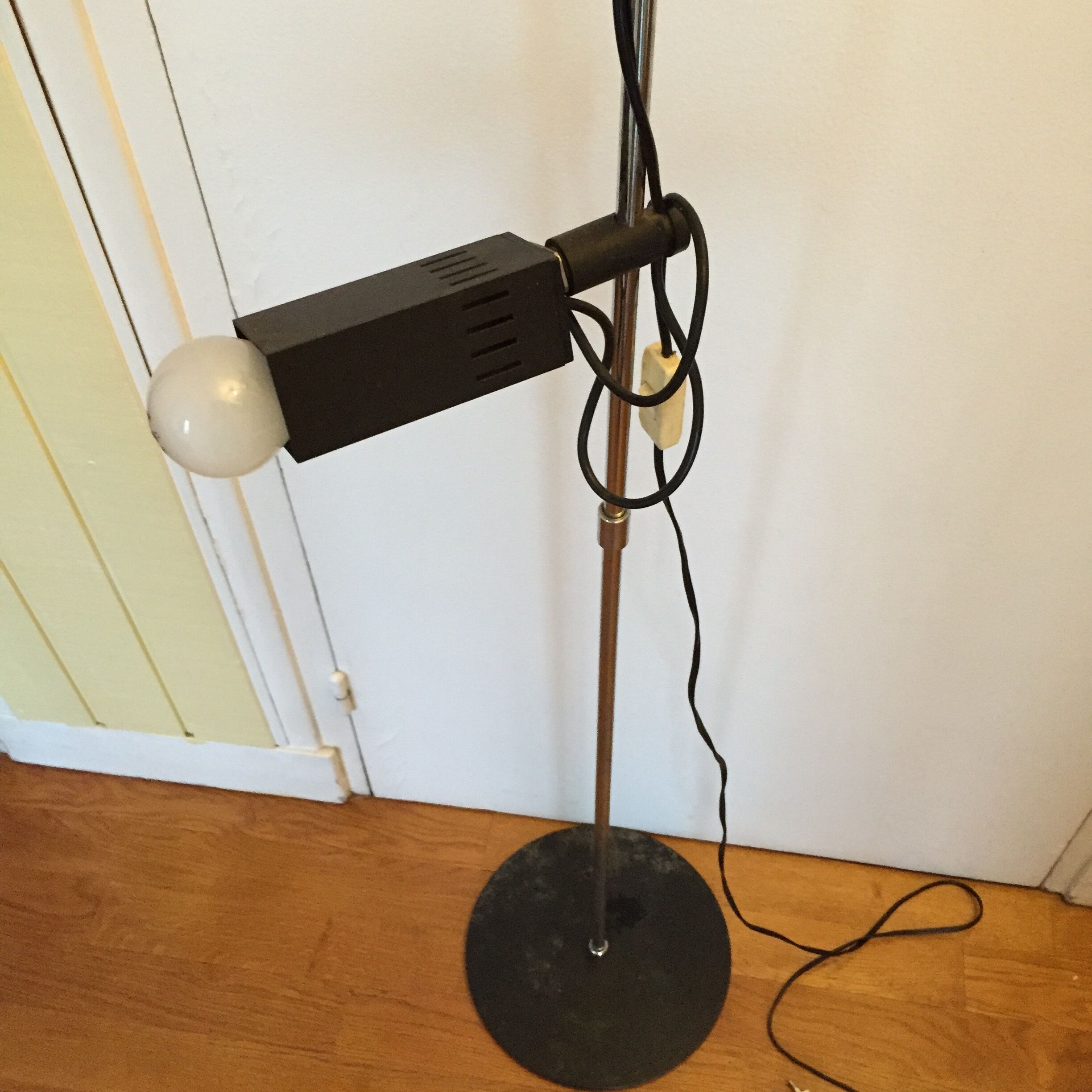 Vintage floor lamp 2 adjustable spotlights