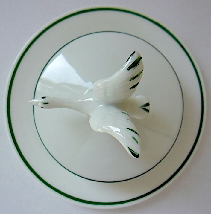 Limalonges porcelain butter decorated with bouquets of poppies