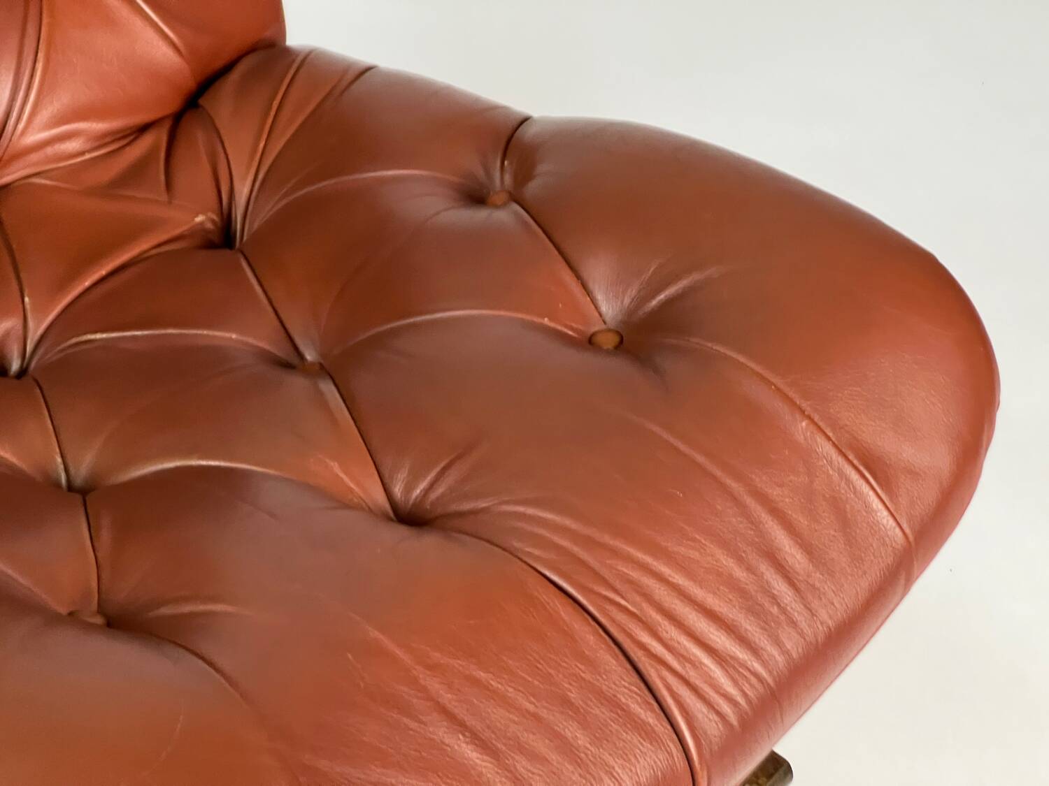 Vintage armchair easy chair leather 70s in the style of Ingmar Relling