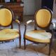 Paire de fauteuils style louis XVI