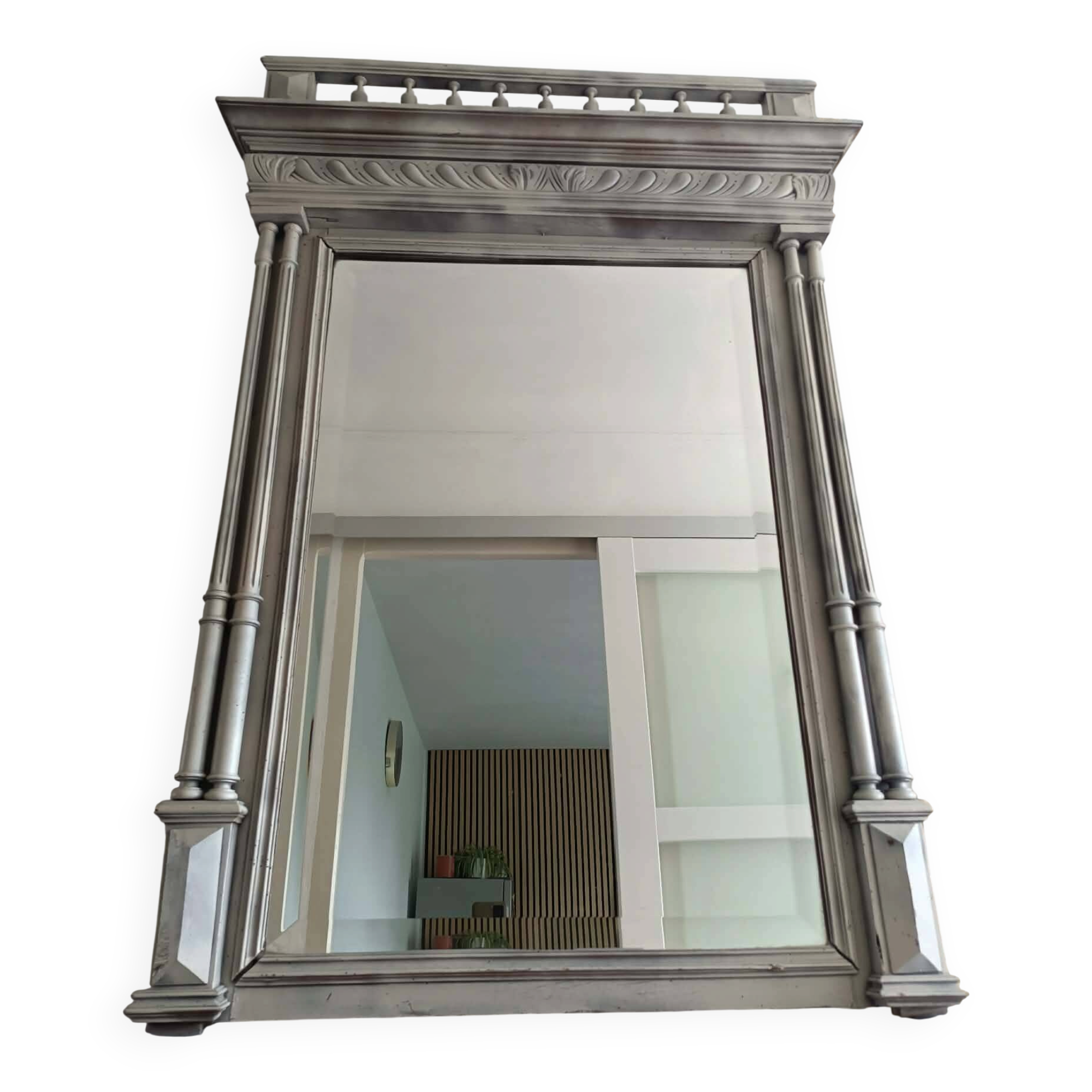 Large mirror / trumeau in patinated carved wood – antique style