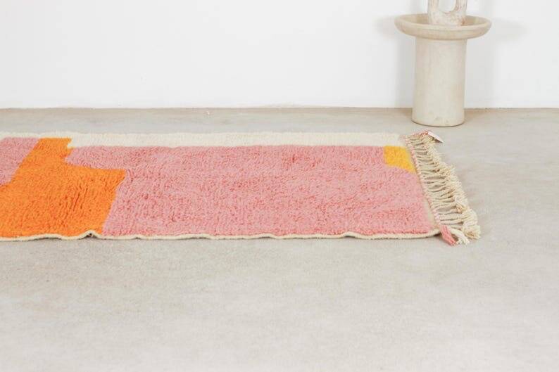 Traditional Berber rug with colourful patterns, size 1.5/2.5 m.