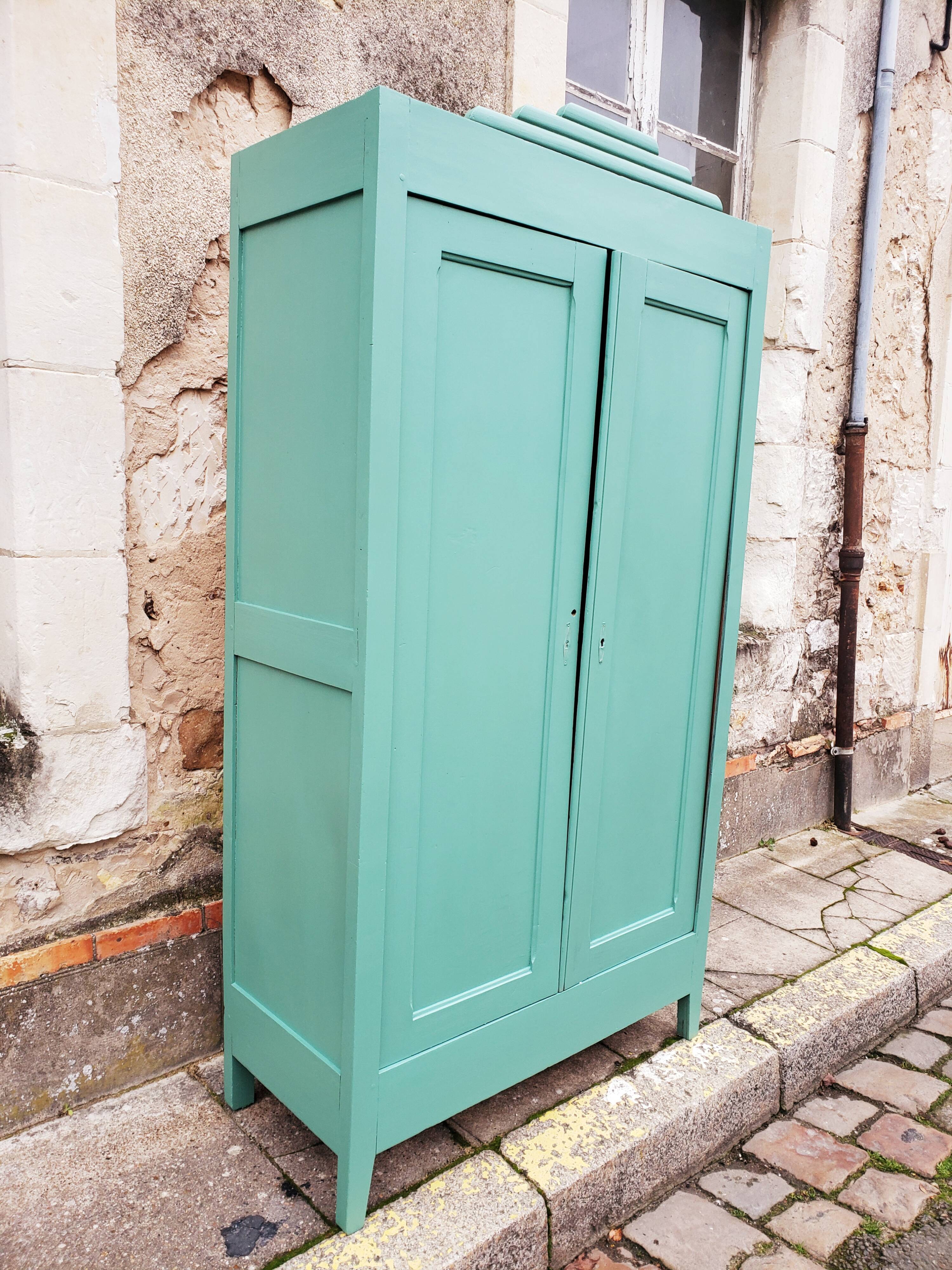 Parisian wardrobe patina green "favourites"