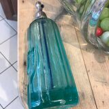 Siphon with blue tube